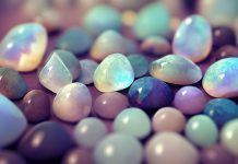 Moonstone for Zodiac Signs – Which One Is Right for You? Moonstone for Zodiac Signs